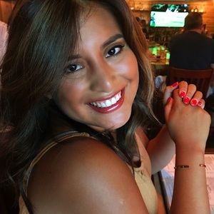 Meet your Posher, Natalie